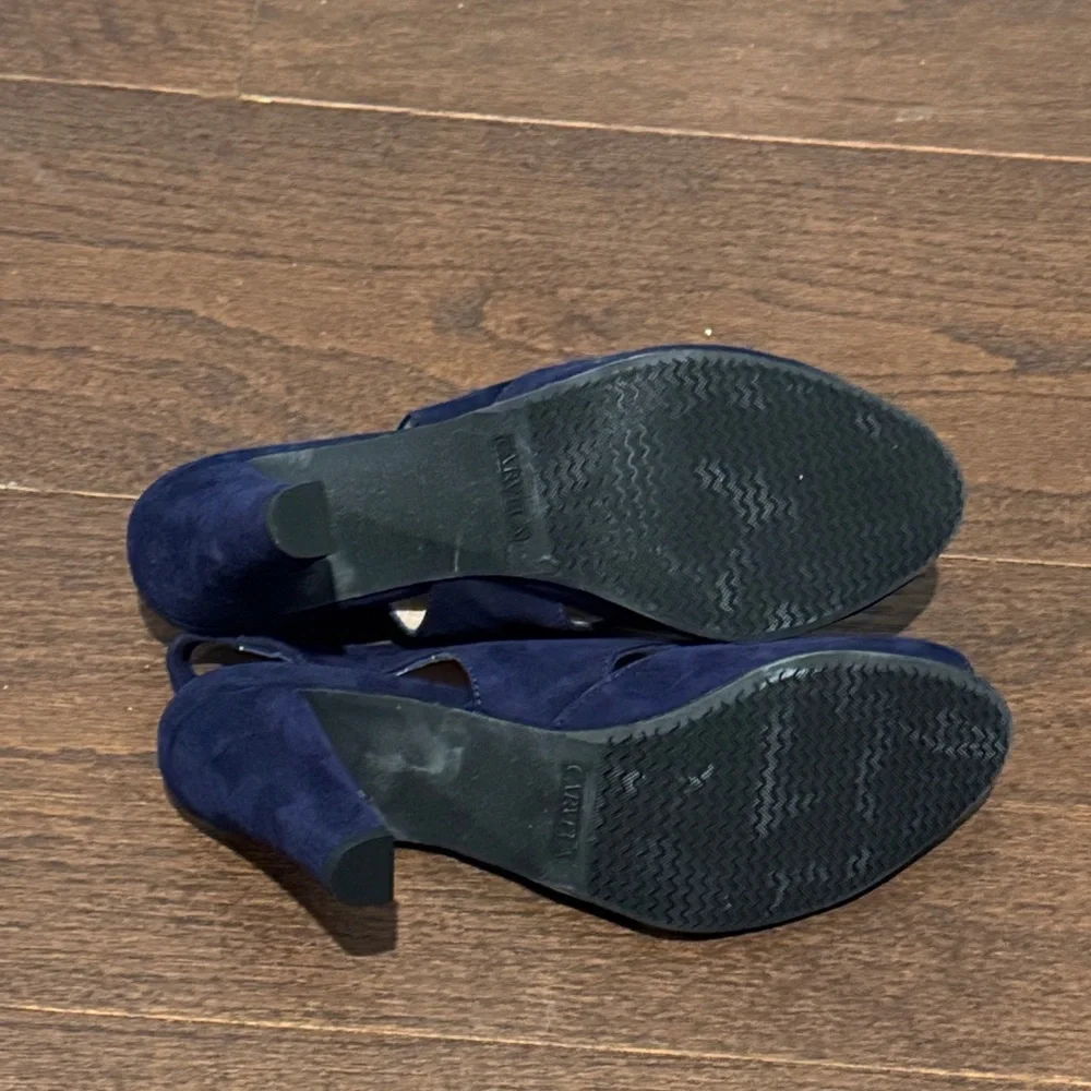NWT Carvela Comfort Navy Suede Slingback Peep-Toe Heels Size 9